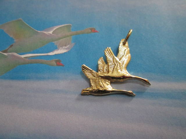 I Cigni in Volo - Ciondolo (Oro) - The Swans in Flight  - Pendant (Gold)